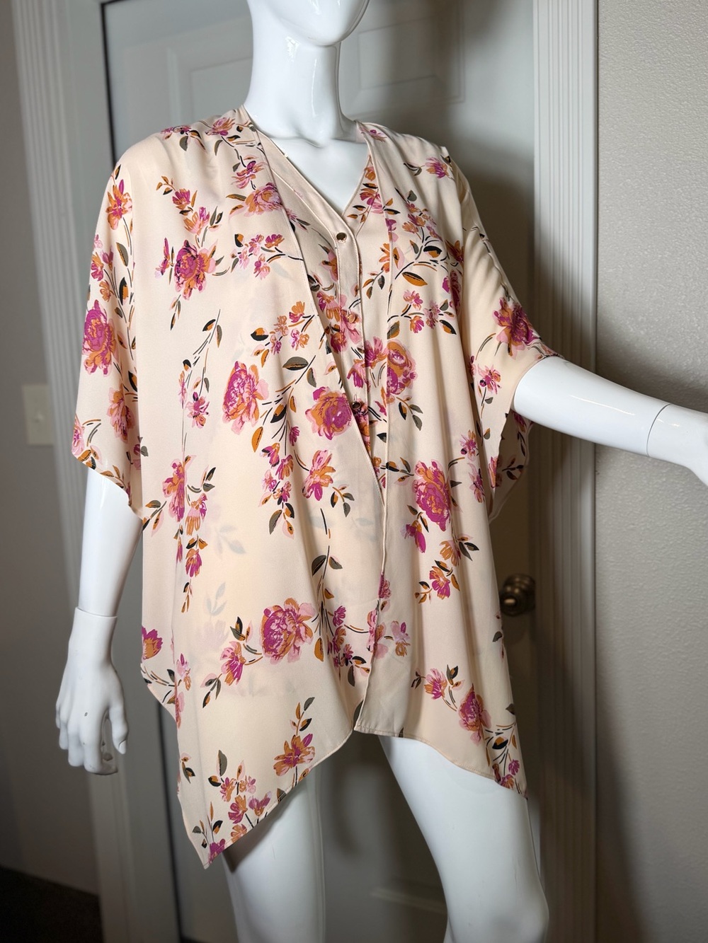 Maurices~Two-Piece~Floral~Button~Blouse w/Matching~Batwing Sleeve Kimono~Size L